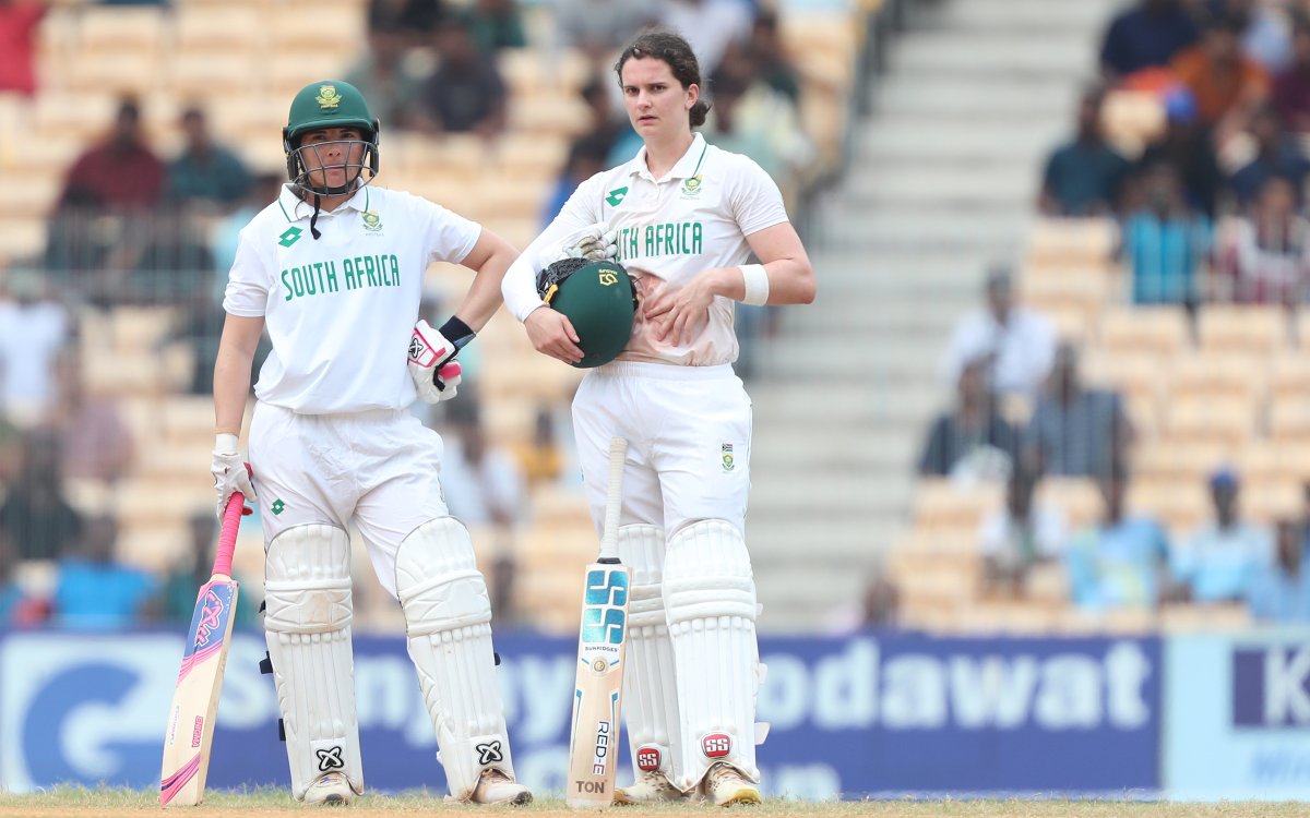 Wolvaardt, Luus fightback as South Africa stretch one-off Test to final day against India