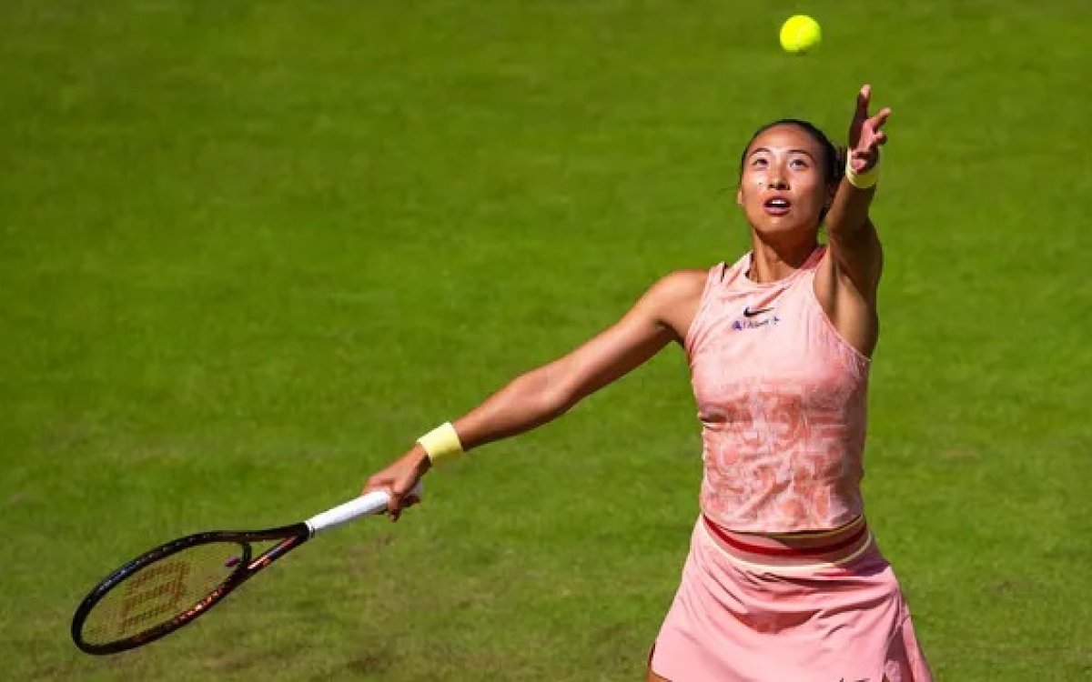 WTA Tour: Zheng Qinwen blasts 23 aces to beat Osaka; Azarenka tops Sakkari in Berlin