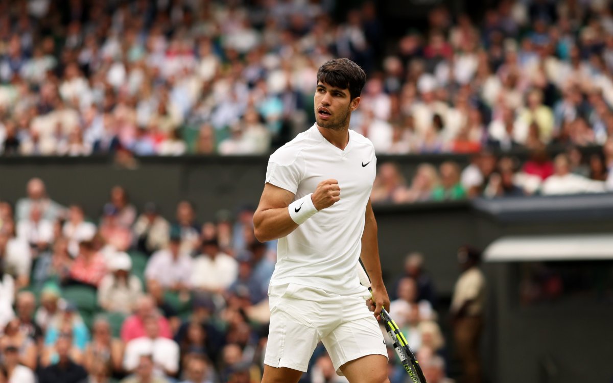 Alcaraz Defends Wimbledon Title With Stunning Victory Over Djokovic