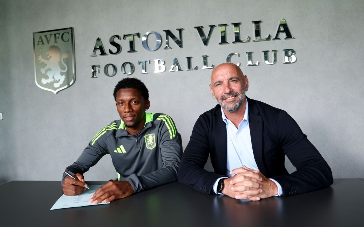 Aston Villa announce signing of Jaden Philogene from Hull City