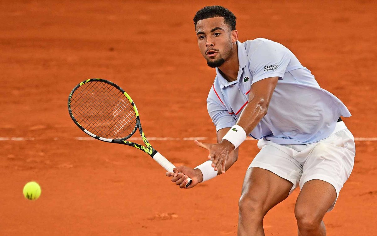 ATP Tour: Arthur Fils Rallies Past Munar In Hamburg Opener