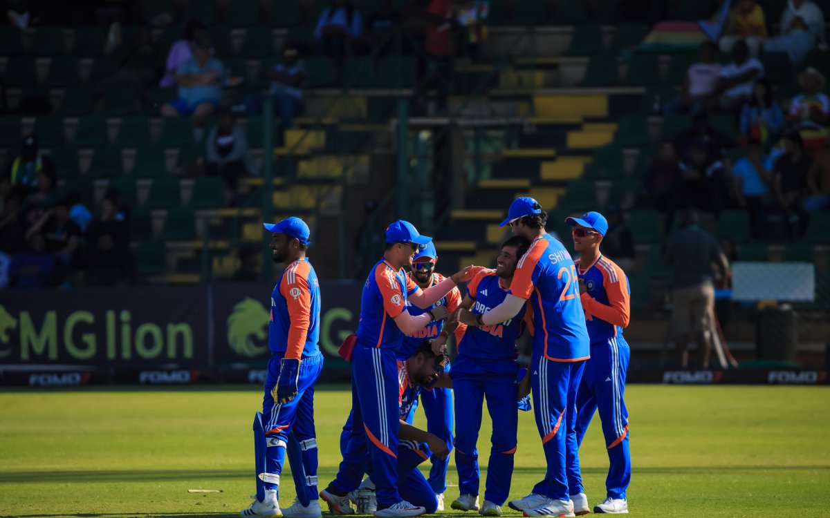 Avesh, Washington, Gill, and Rinku in awe of Ravi Bishnoi’s spectacular catch in third T20I