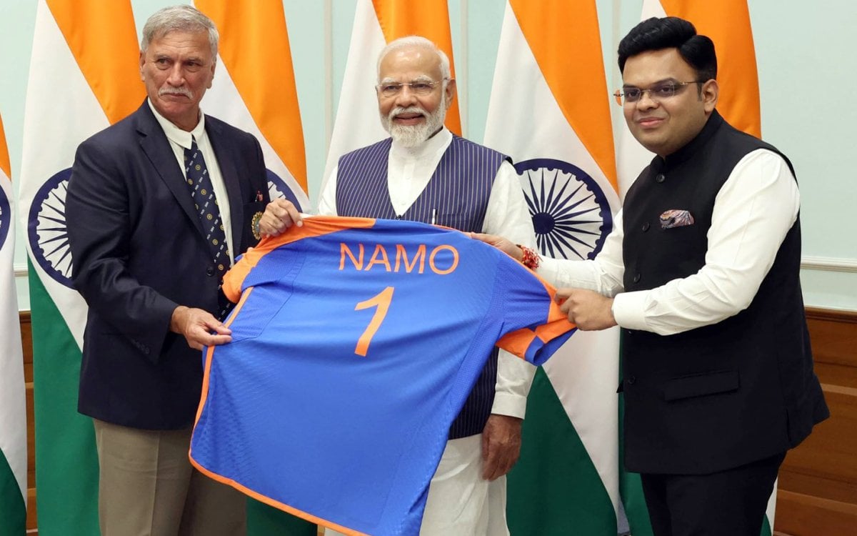 BCCI Gifts Special  NAMO  India Jersey To PM Modi