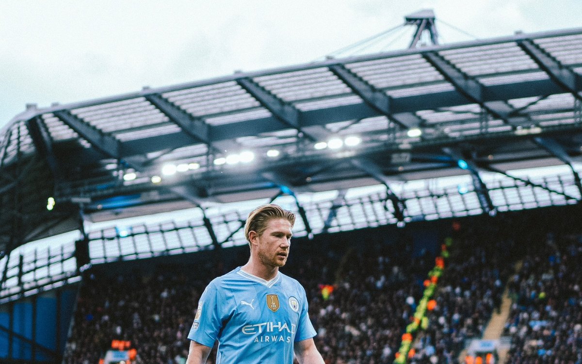 Guardiola confirms De Bruyne 'is not leaving' amidst Al-Ittihad speculations