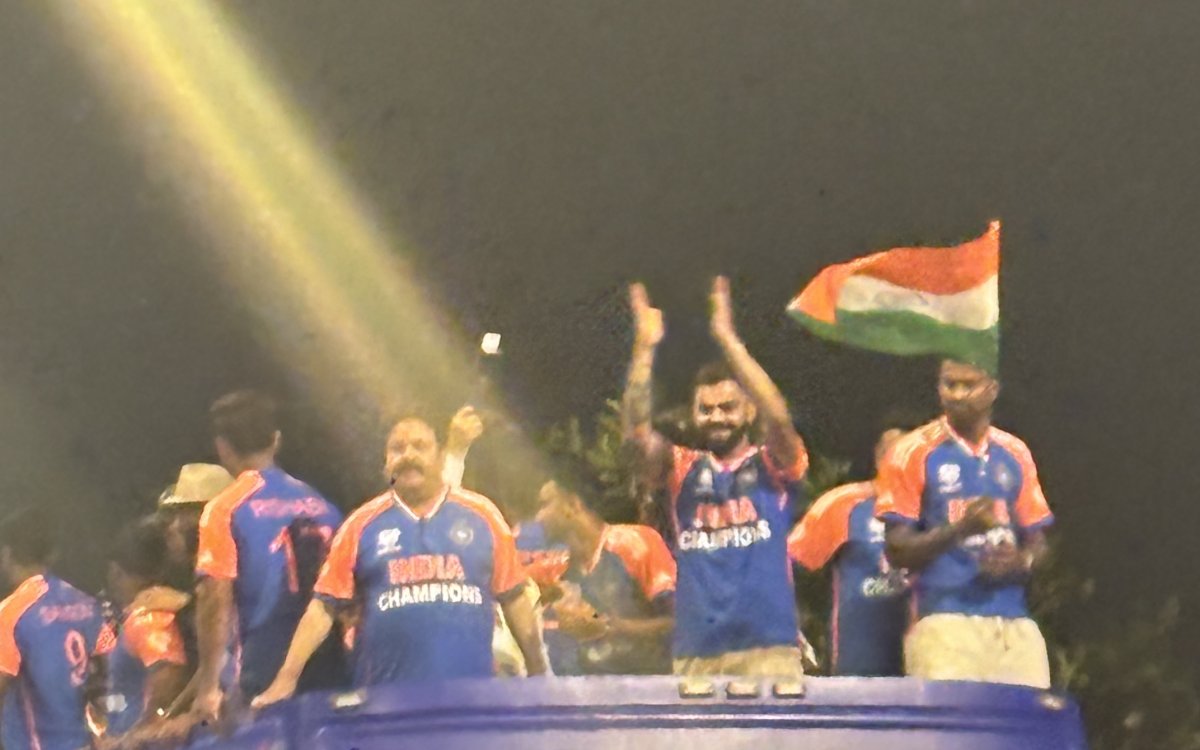 Kohli thanks Mumbai Police for their hardwork during Team India's victory parade