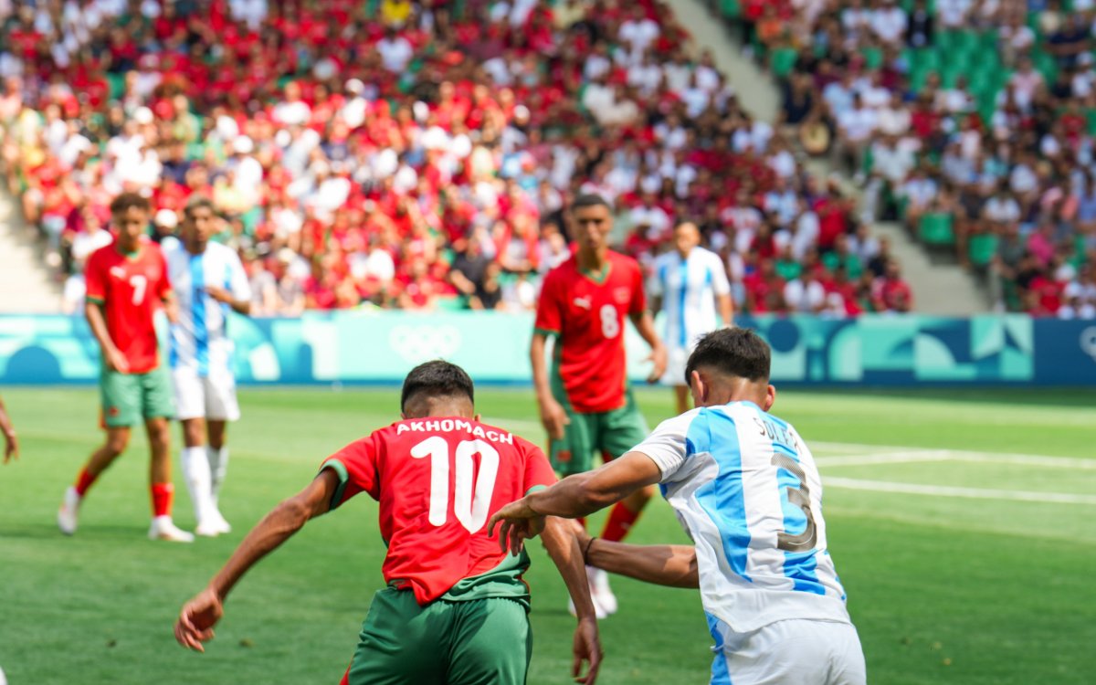 Olympic Football: Fans invade pitch, goal disallowed as Morocco 'win' against Argentina two hours af