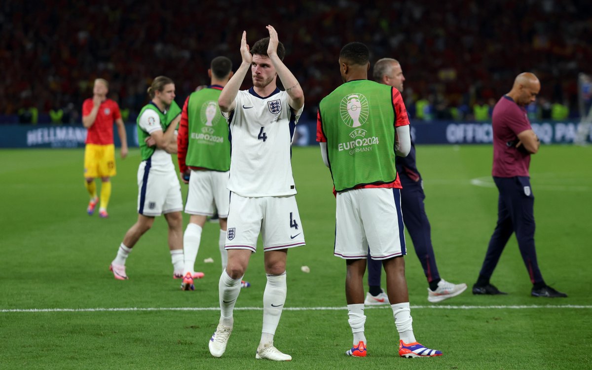 Van Der Vaart questions Declan Rice’s 100 mn price tag post Euro loss, calls him ‘useless’