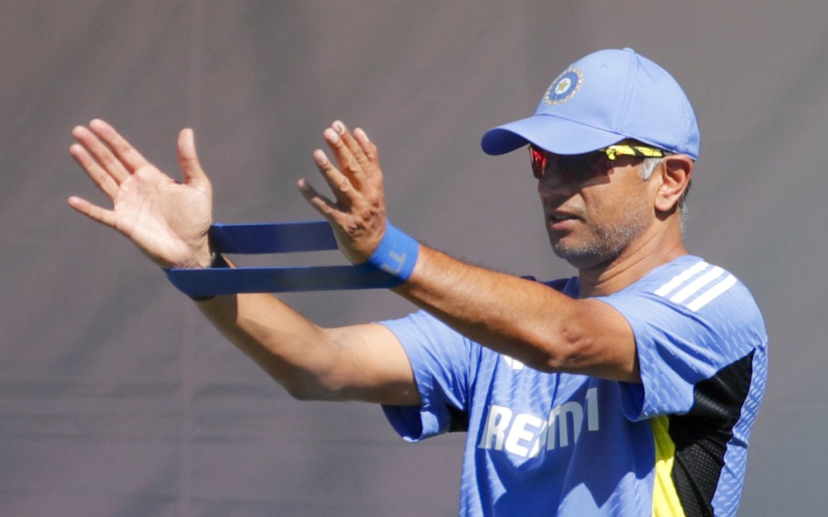 Welcome To Most Exciting Job In World : Dravid s Emotional Message To Gambhir