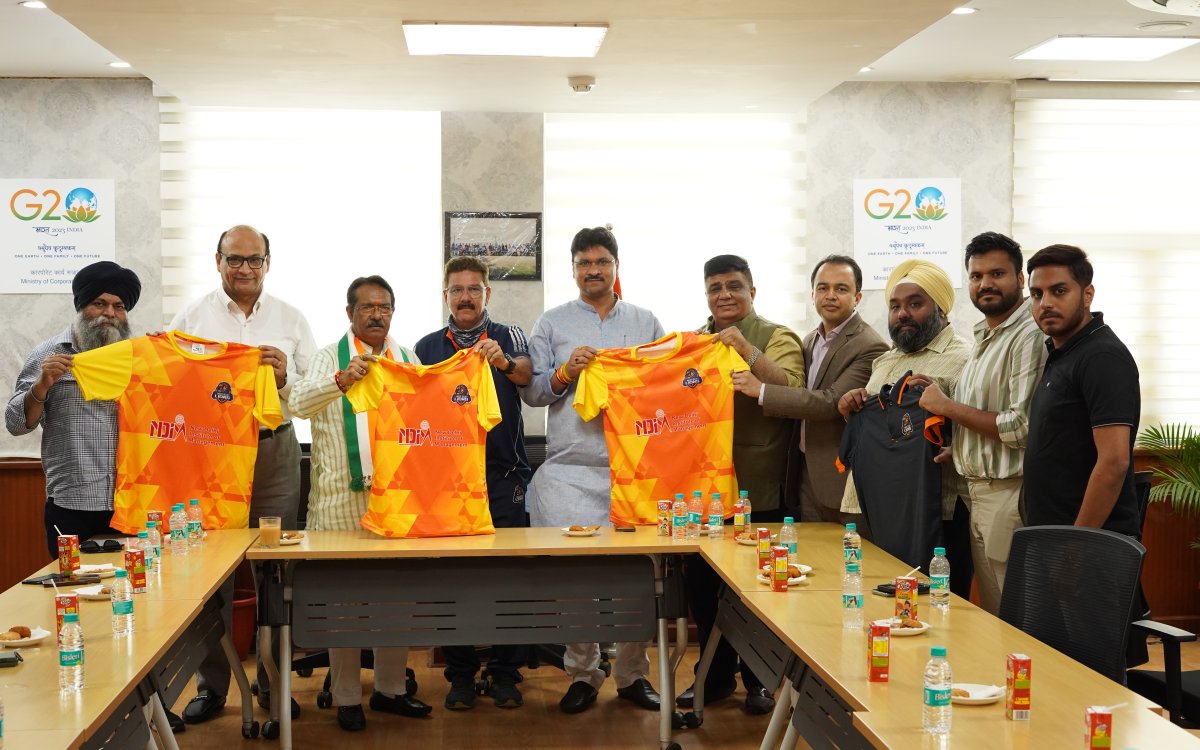 Delhi Premier League: West Delhi Lions Unveil Jersey On Independence Day