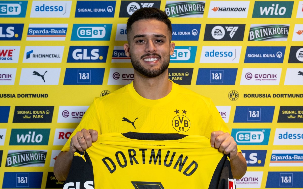 Football: Dortmund Sign Brazil Defender Yan Couto On Loan From Man City