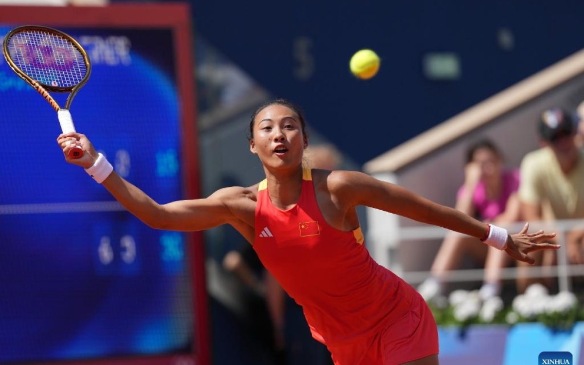 Paris Olympics: China s Zheng Stuns Swiatek, Reaches Women s Tennis Final To Make History