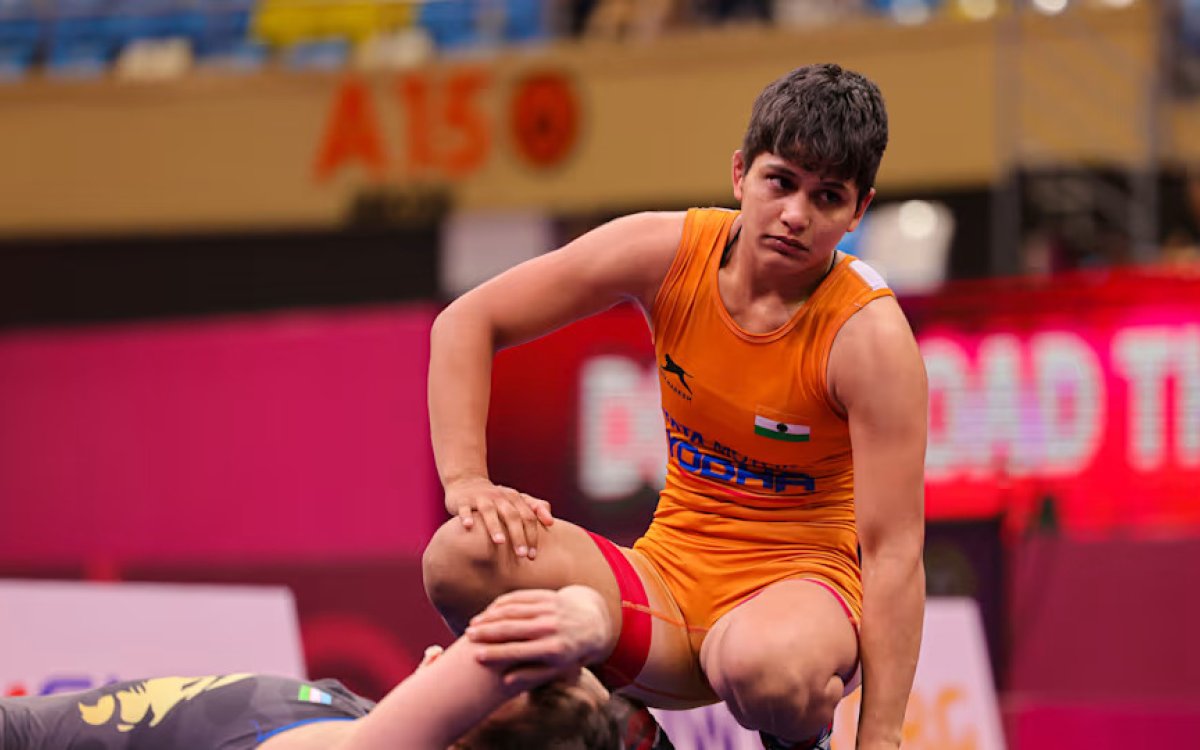 Paris Olympics:  She Earned Quota In 53kg, Not By Cheating , Says Wrestler Antim s Coach