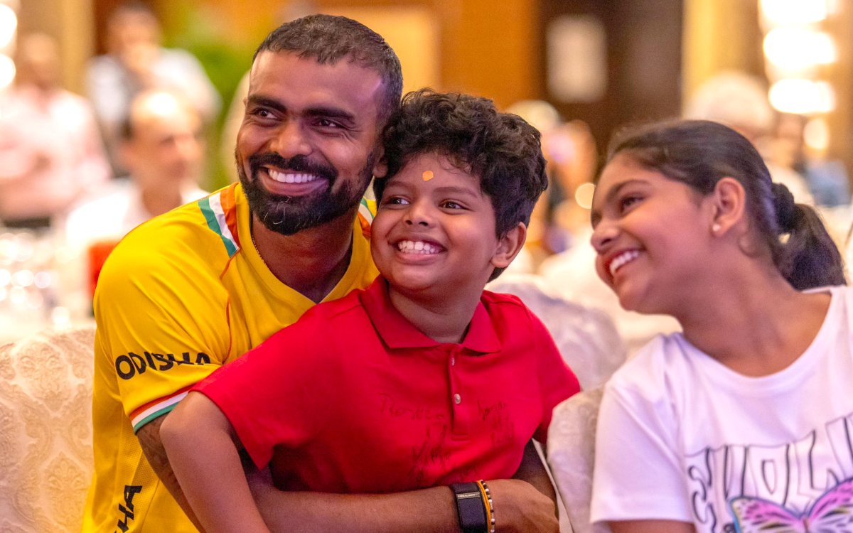 Rousing welcome greets Olympic hero Sreejesh in Kochi