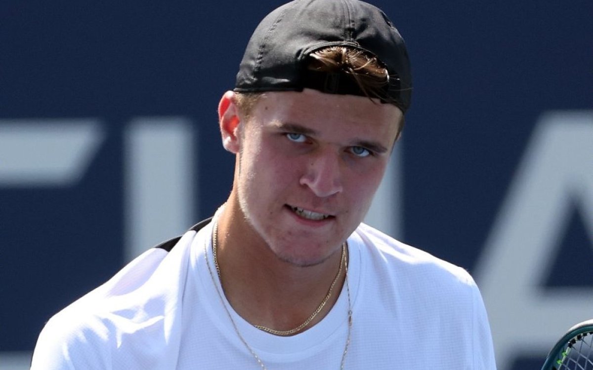 US Open: Jakub Mensik Stuns Auger-Aliassime In 1st Round; Goffin, Thompson, Navone Also Win