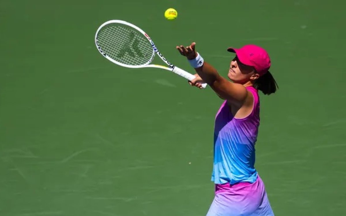 US Open: Swiatek Saves Triple Set Point, Overcomes  Rakhimova In First Round