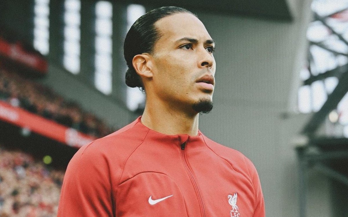 Virgil van Dijk is ‘very calm’ over Liverpool future