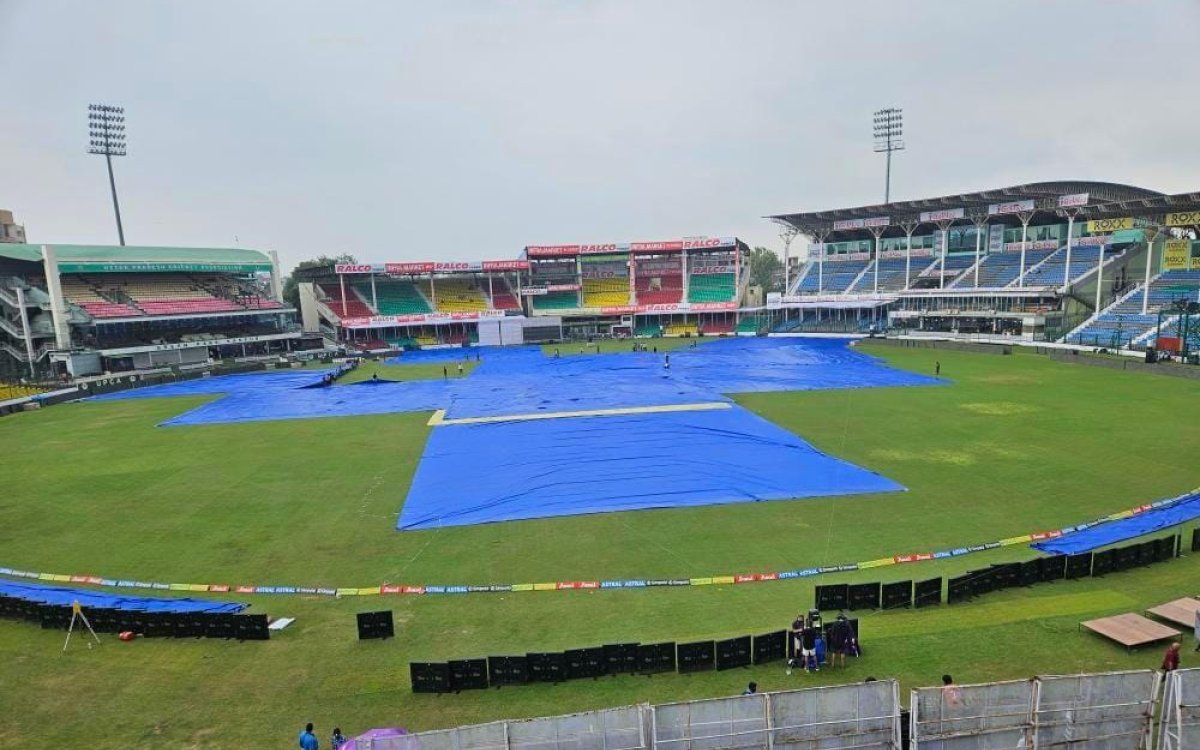 2nd Test: Toss delayed due to wet outfield