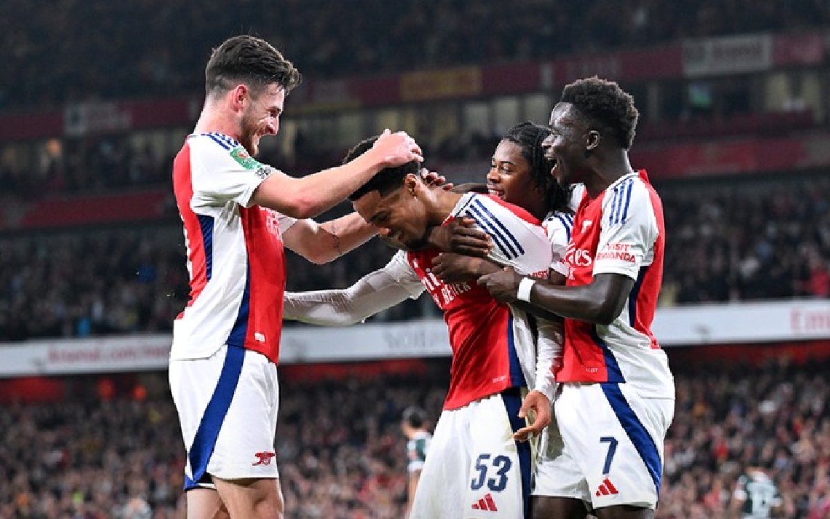 Carabao Cup: Arsenal beat Bolton, Liverpool hammer West Ham to reach Rd-4