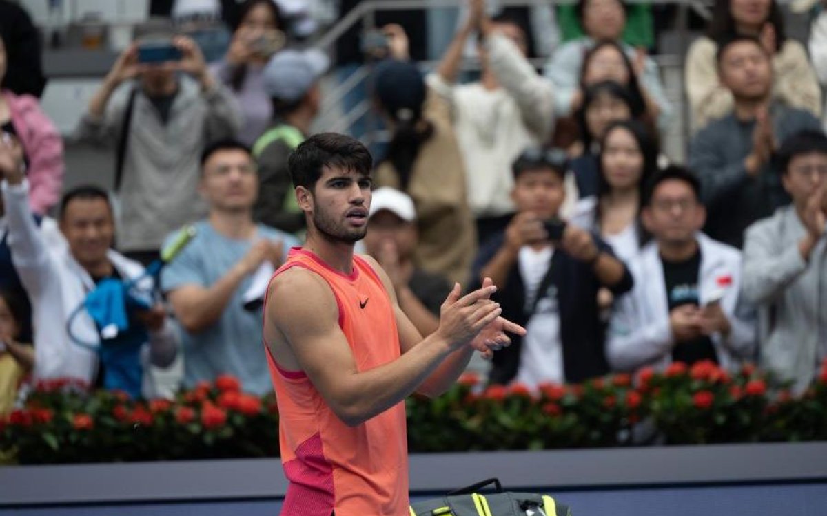 China Open: Alcaraz cruises past Italian big server, Medvedev overcomes Gael Monfils