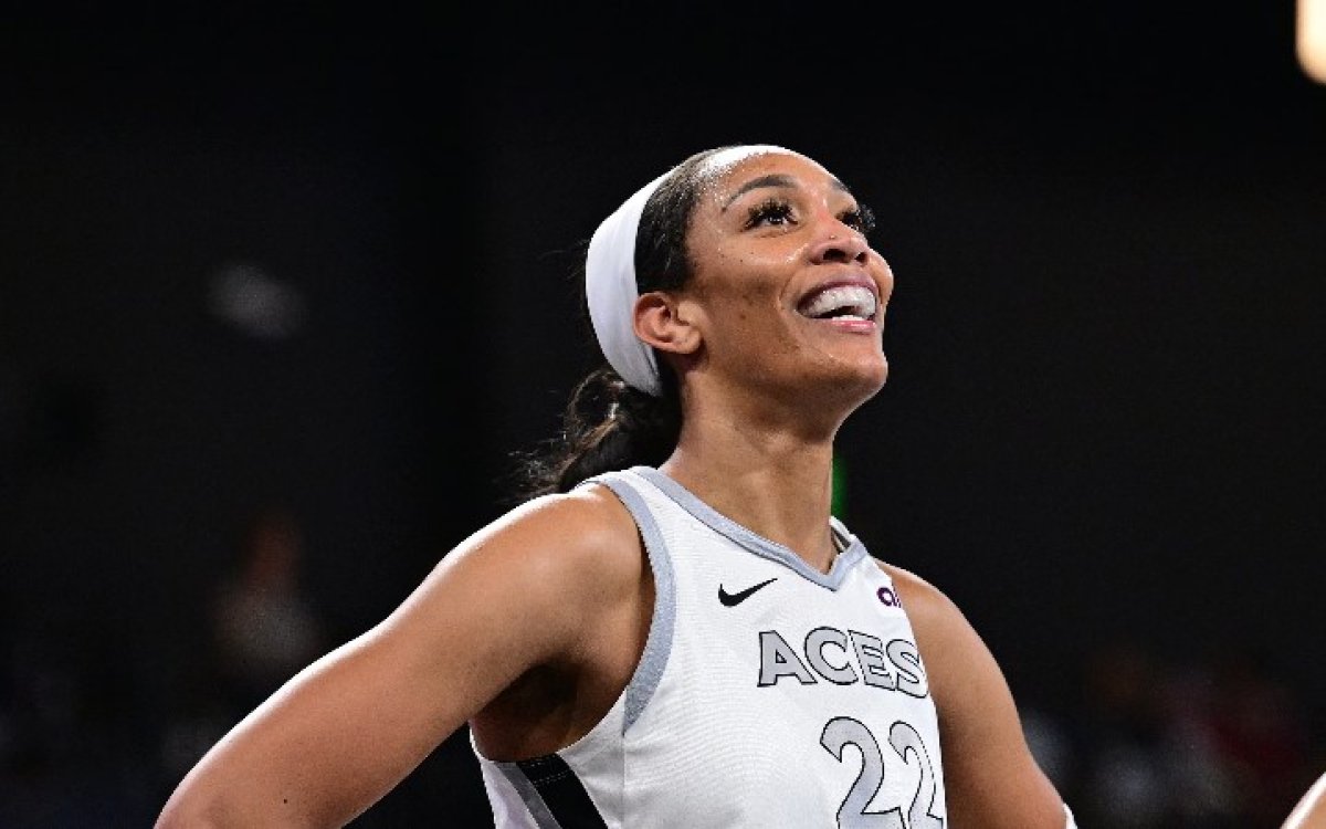 Las Vegas Aces Forward A ja Wilson Bags 2024 WNBA MVP Award