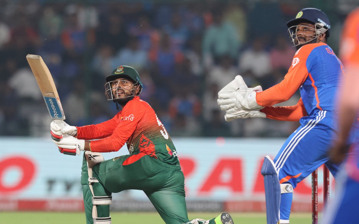 Bangladesh still finding best role for Mehidy Hasan Miraz in T20Is, says coach Pothas