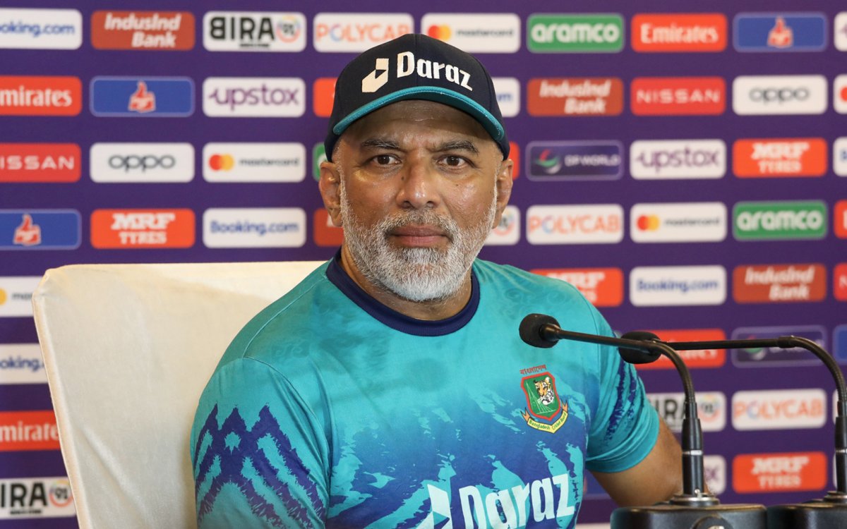 BCB suspends Hathurusinghe on disciplinary grounds, Phil Simmons named interim coach