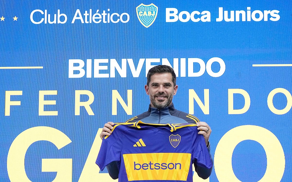 Boca Juniors unveil Fernando Gago as manager