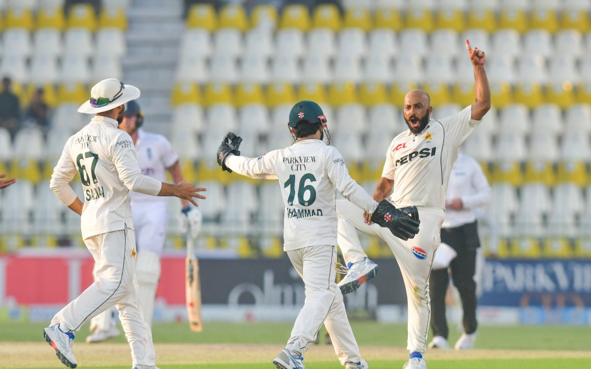 Eng vs Pak: Sajid Khan turns table for Pakistan after Duckett's century on Day 2