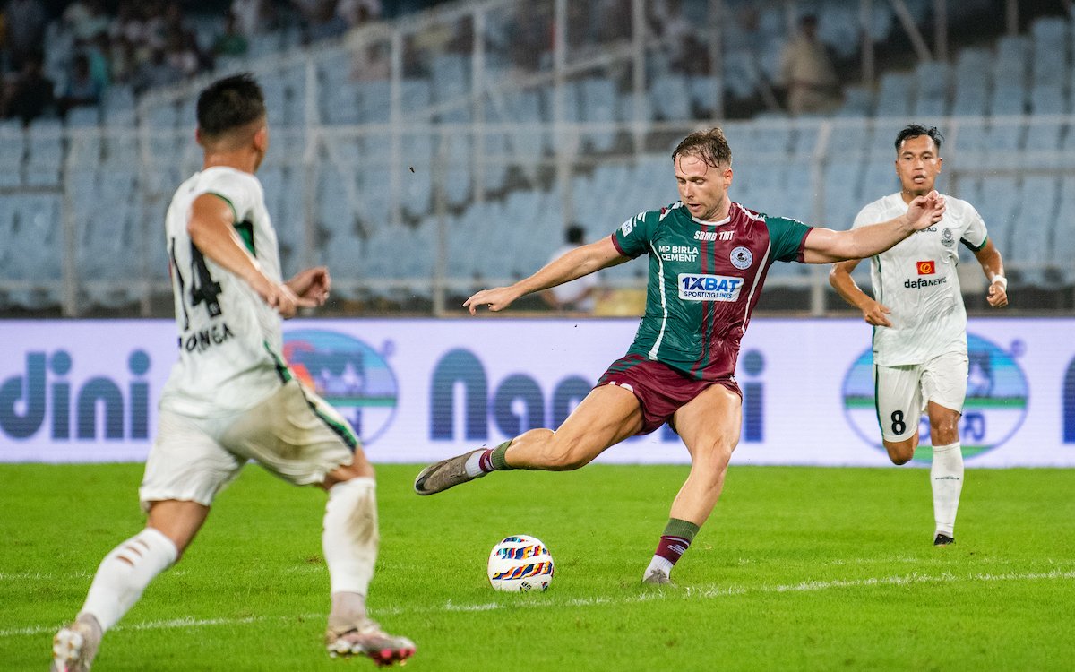 ISL 2024-25: First-half blitz helps Mohun Bagan ease past Mohammedan SC in Kolkata Derby