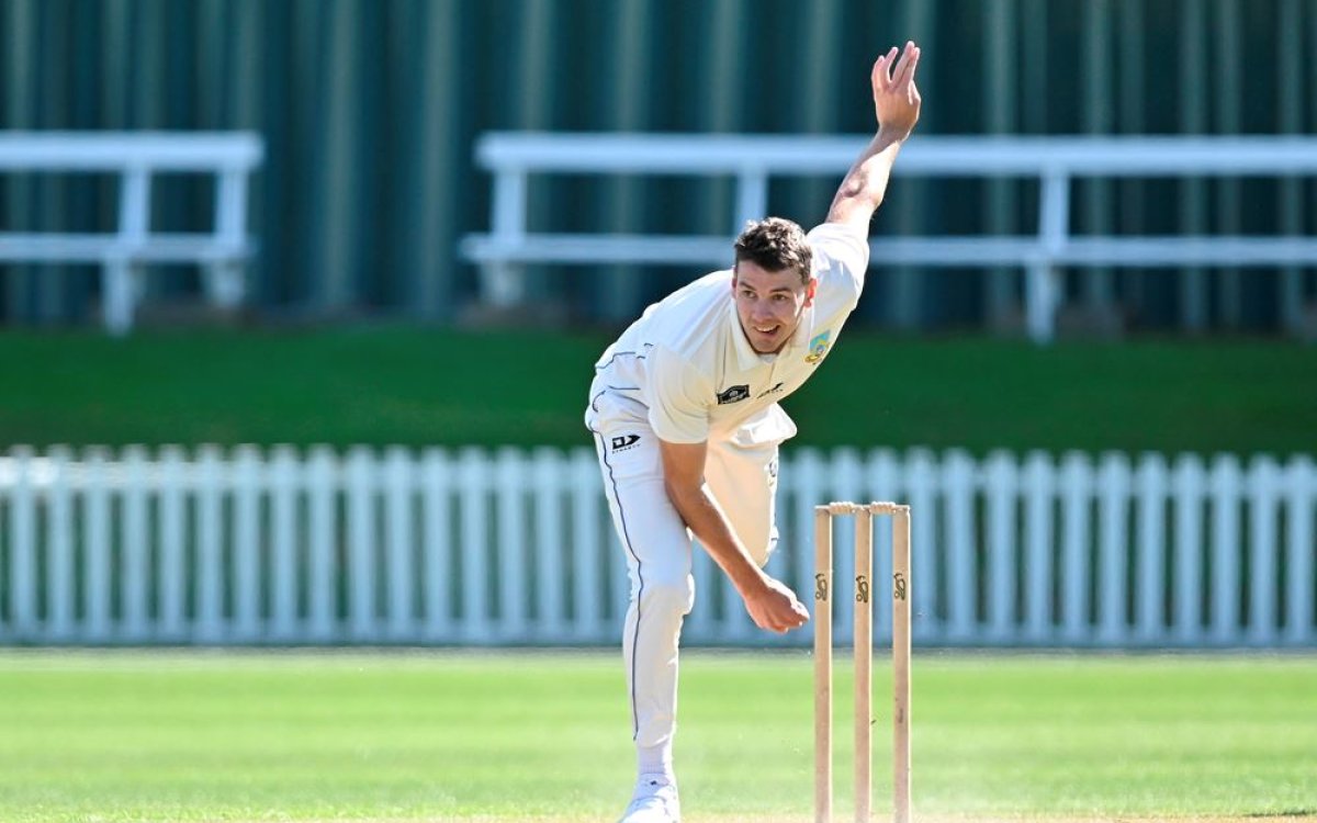 Knee injury forces Sears out of India Tests, uncapped Duffy named replacement