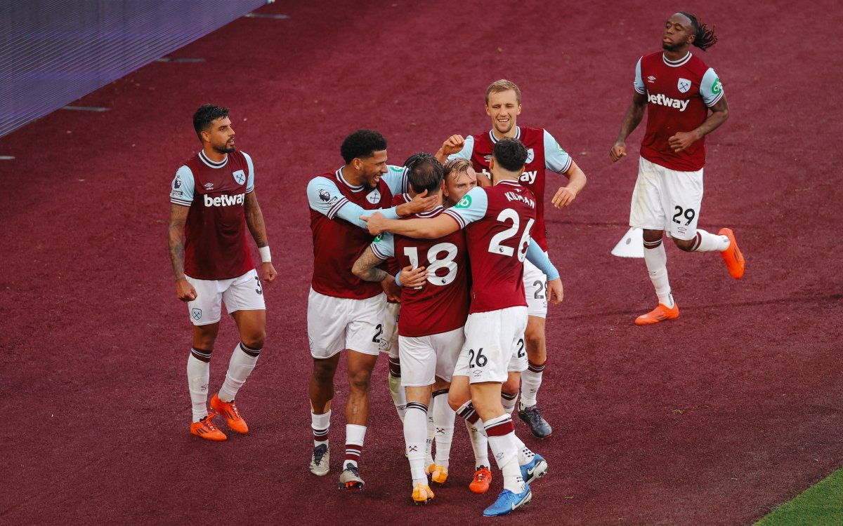 Premier League: Controversial VAR call seals West Ham's dramatic 2-1 triumph over Man Utd