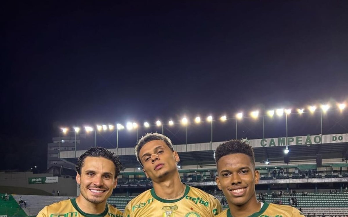 Veiga Hat-trick Raises Palmeiras  Title Hopes