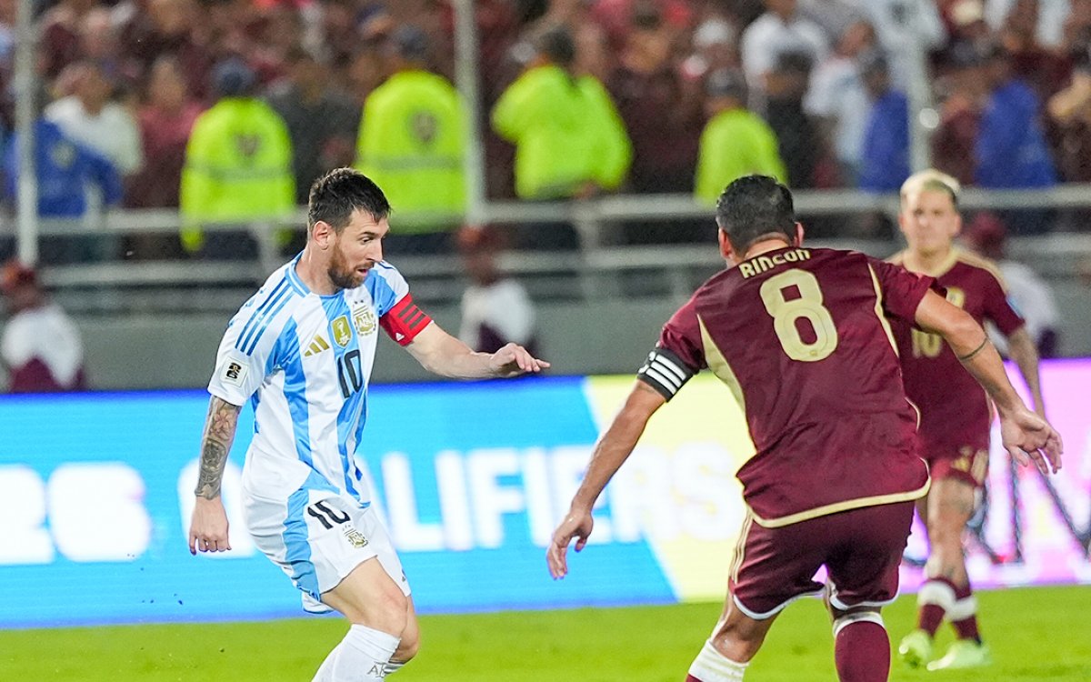 Venezuela Hold Argentina In World Cup Qualifier