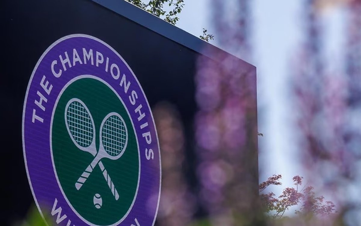 Wimbledon to replace line judges with live electronic calling system from 2025