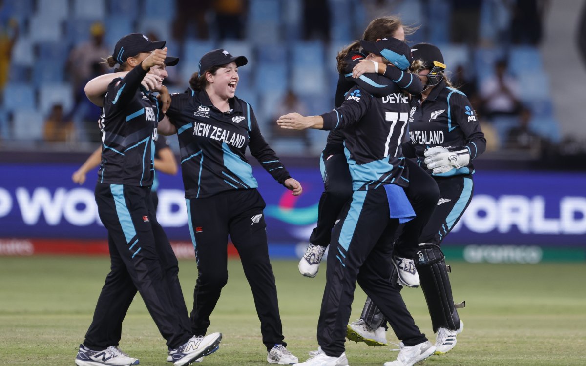 Women's T20 WC: New Zealand beat Pakistan, end India's hopes of reaching semis (Ld)