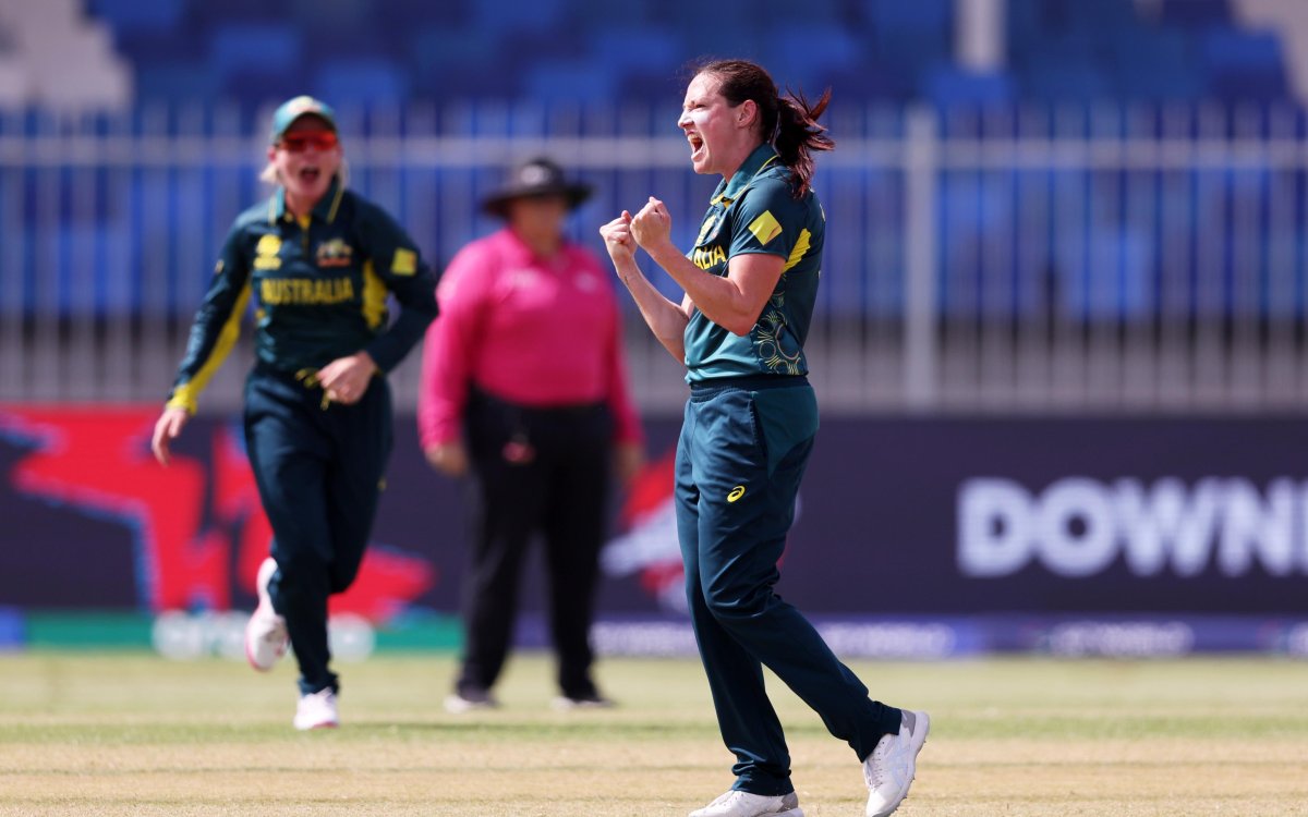 Women’s T20 WC: Schutt, Molineux, Mooney Excel As Australia Open Title Defence With Win