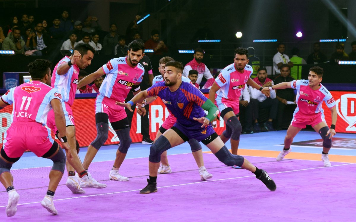 PKL Season 11: Dabang Delhi continue unbeaten run, jump to third place on the points table