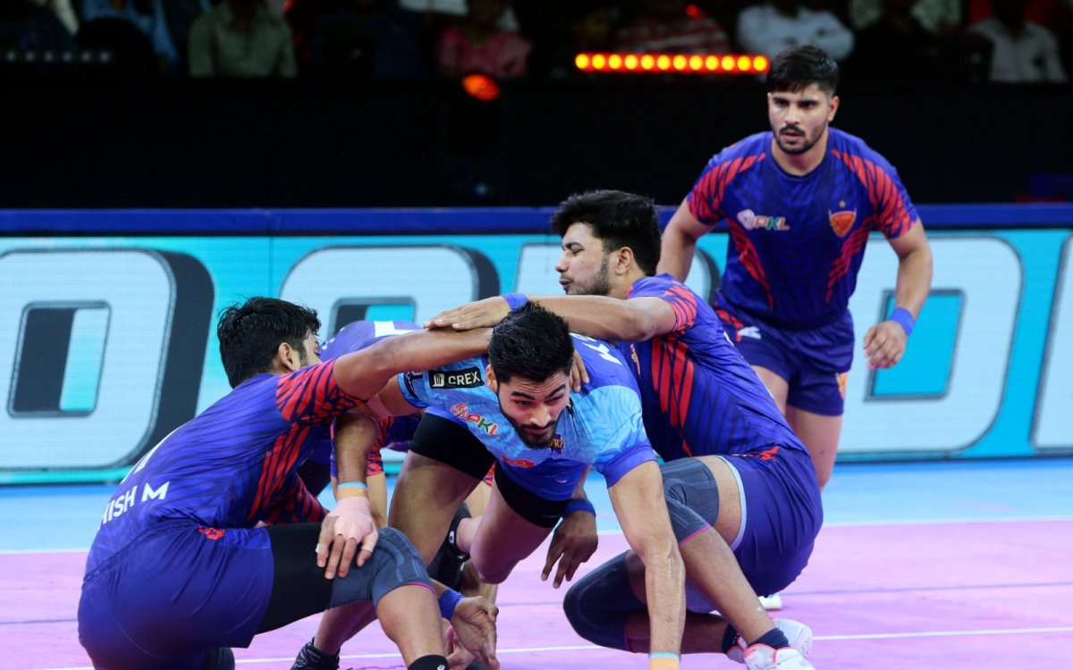 PKL Season 11: Malik caps off well-rounded team effort as Dabang Delhi beat Bengal Warriorz