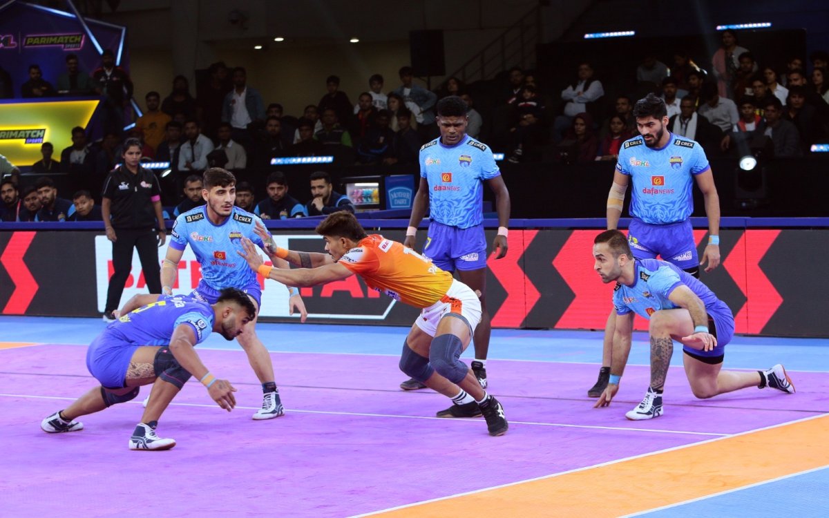 PKL Season 11: Puneri Paltan return to winning ways with dominating show against Bengal Warriorz