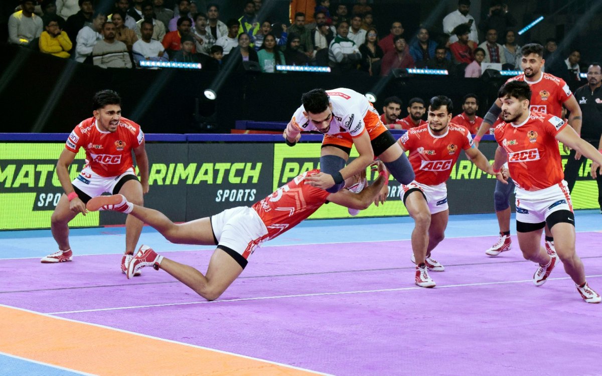 PKL Season 11: Puneri Paltan seal dramatic late win over Gujarat Giants; move to 3rd in table