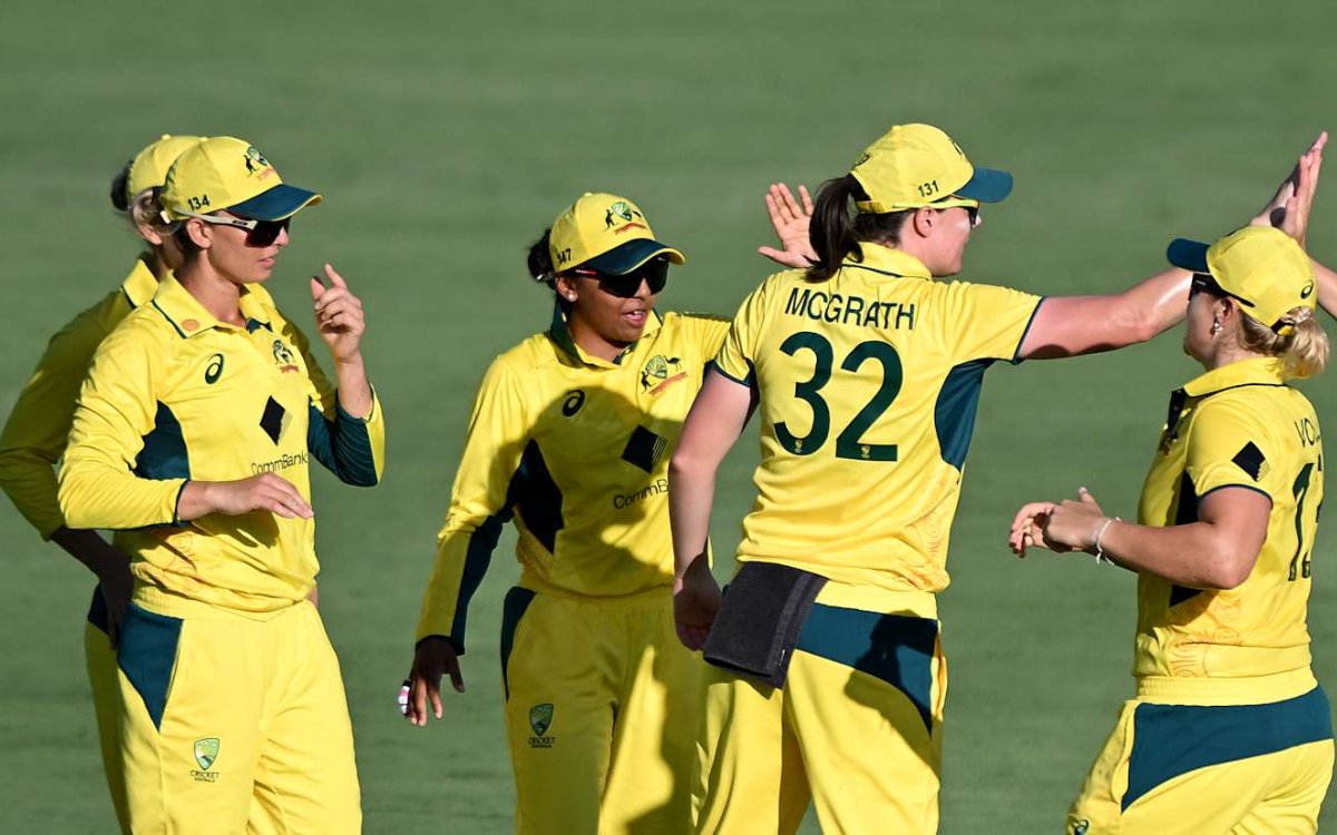 2nd WODI: Voll, Perry tons, Sutherland’s 4-fer give Australia huge 122-run win over India