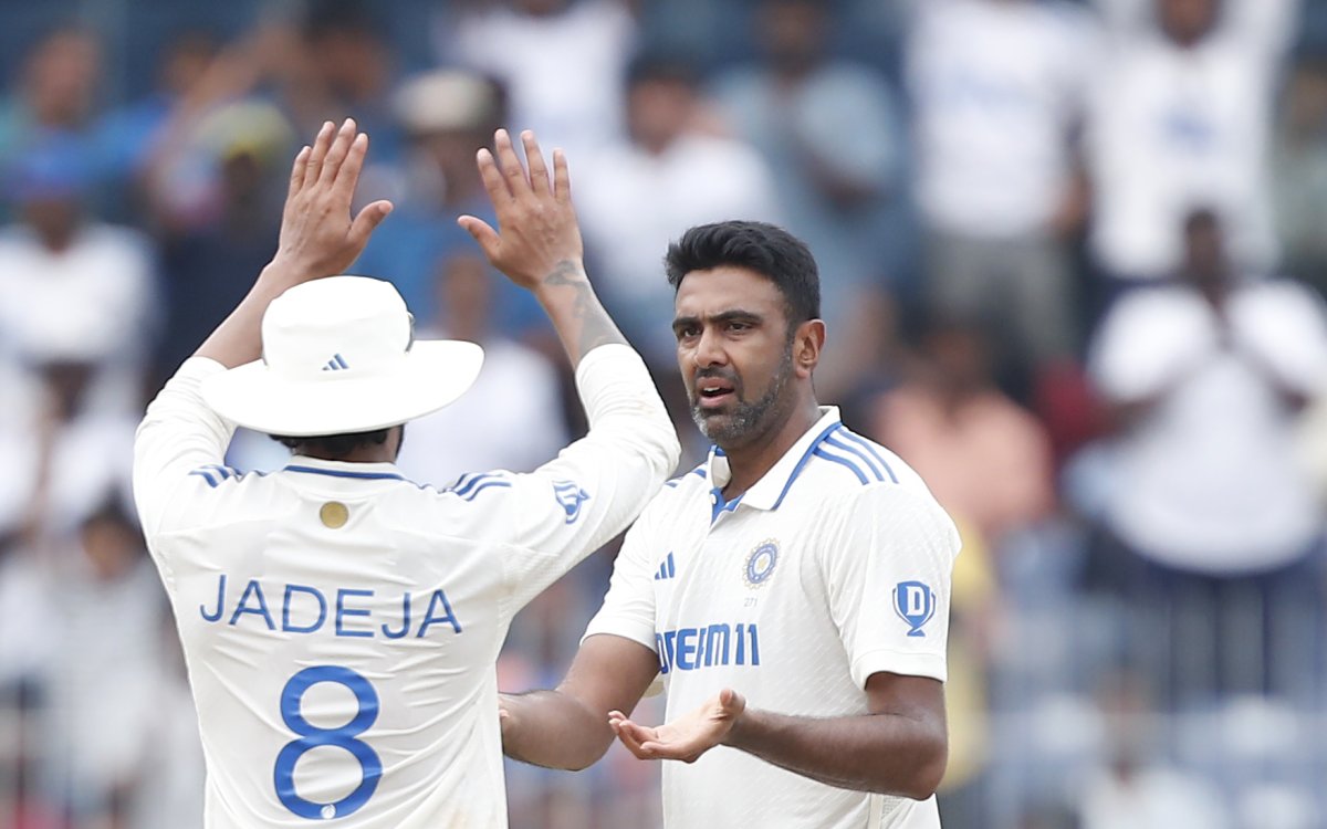 Ashwin is undoubtedly one of the best spinners cricket has ever seen, says James Foster