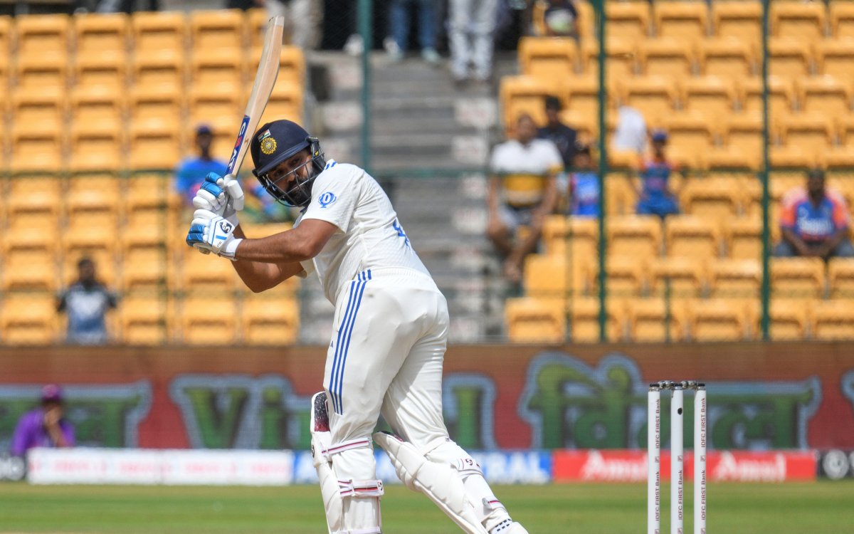 BGT: Shastri suggests Rohit to channel his white-ball mindset while batting at no. 6