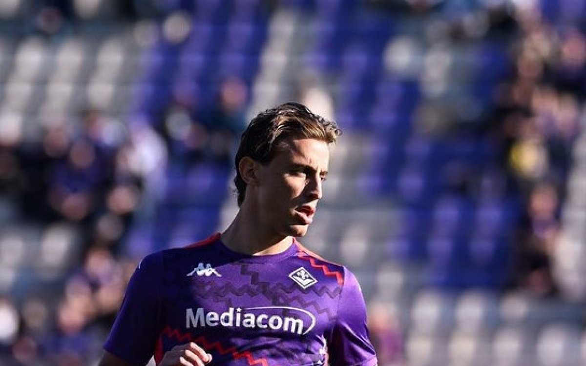 Fiorentina midfielder Edoardo Bove awake and responsive after collapse