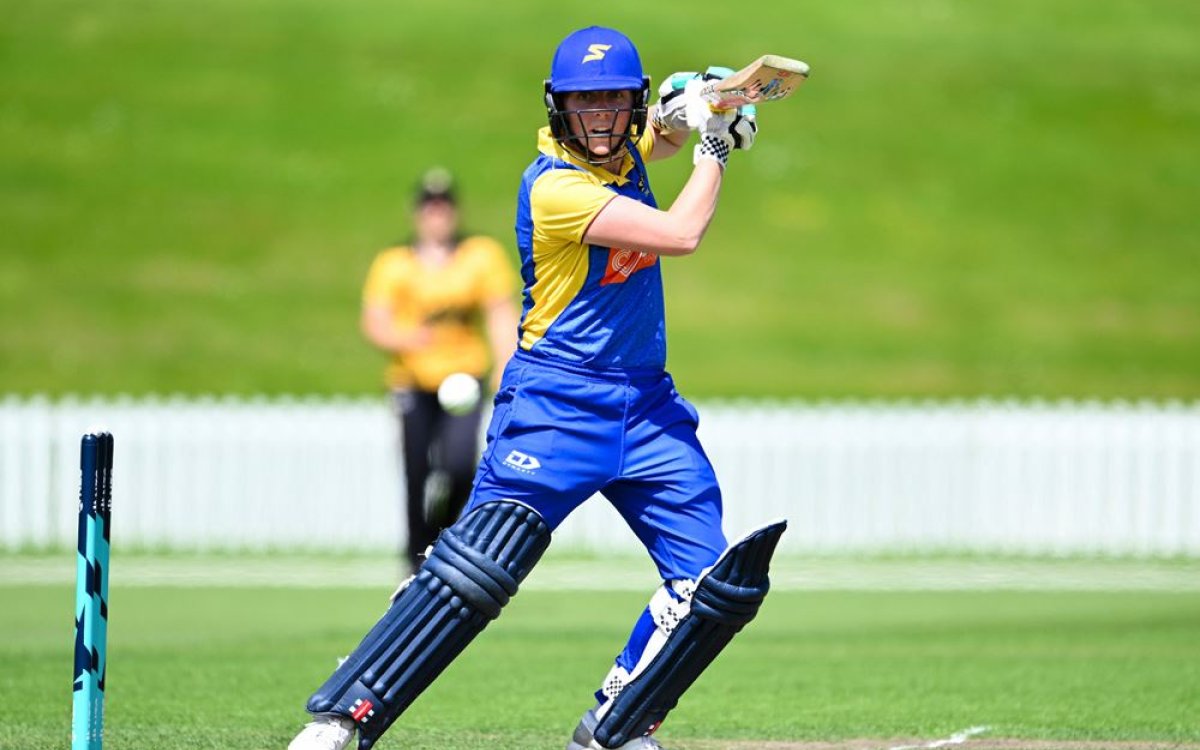 New Zealand hand Bella James maiden call-up for Australia ODIs, Tahuhu ruled out