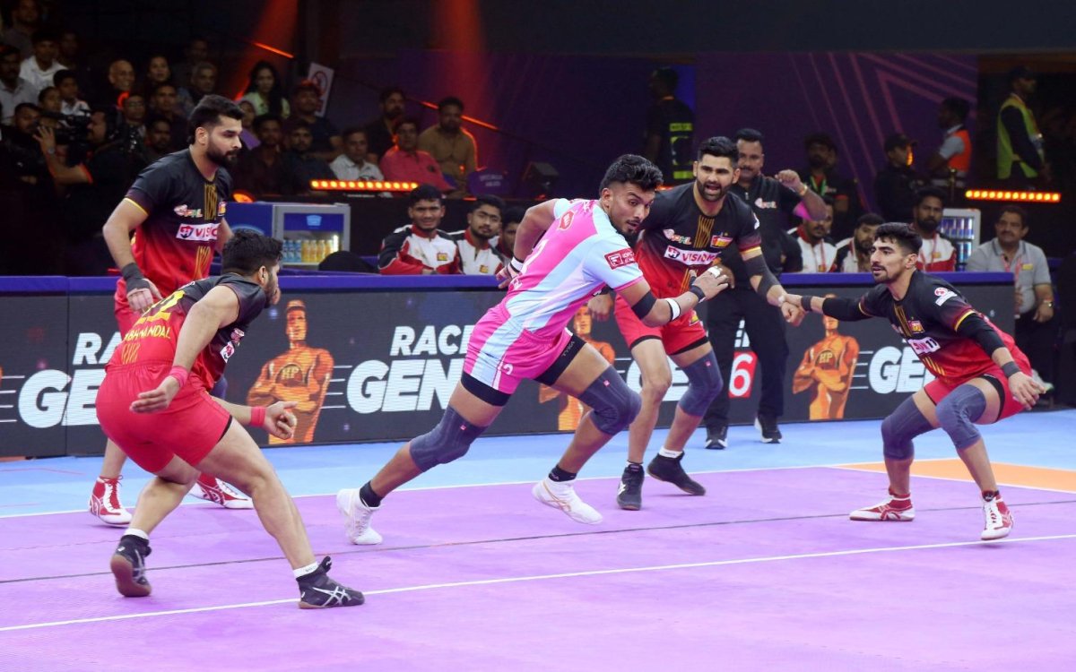 PKL 11: Arjun Deshwal’s 17 points keep Jaipur Pink Panthers’ playoff hopes alive