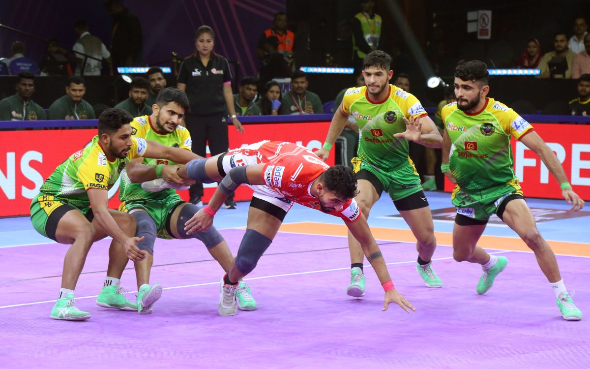 PKL 11: Patna Pirates’ chances of Top 2 finish take a hit after tie with Gujarat Giants