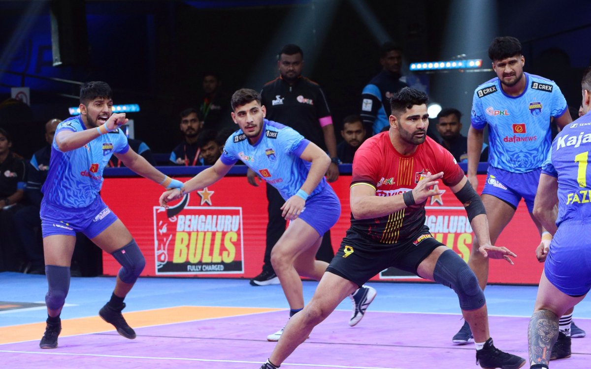 PKL Season 11: Fazel, Nitesh Neutralise Bengaluru Bulls In 15-point Win For Bengal Warriorz