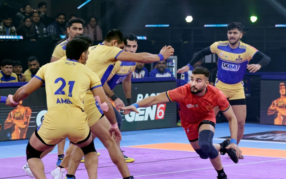 PKL Season 11: Naveen s Super 10 Powers Dabang Delhi To Win Over Tamil Thalaivas