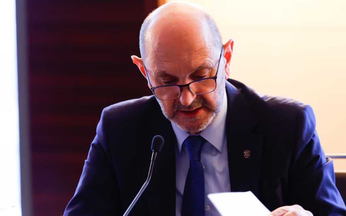 Spanish football federation elects Louzan as new president, despite ongoing legal case